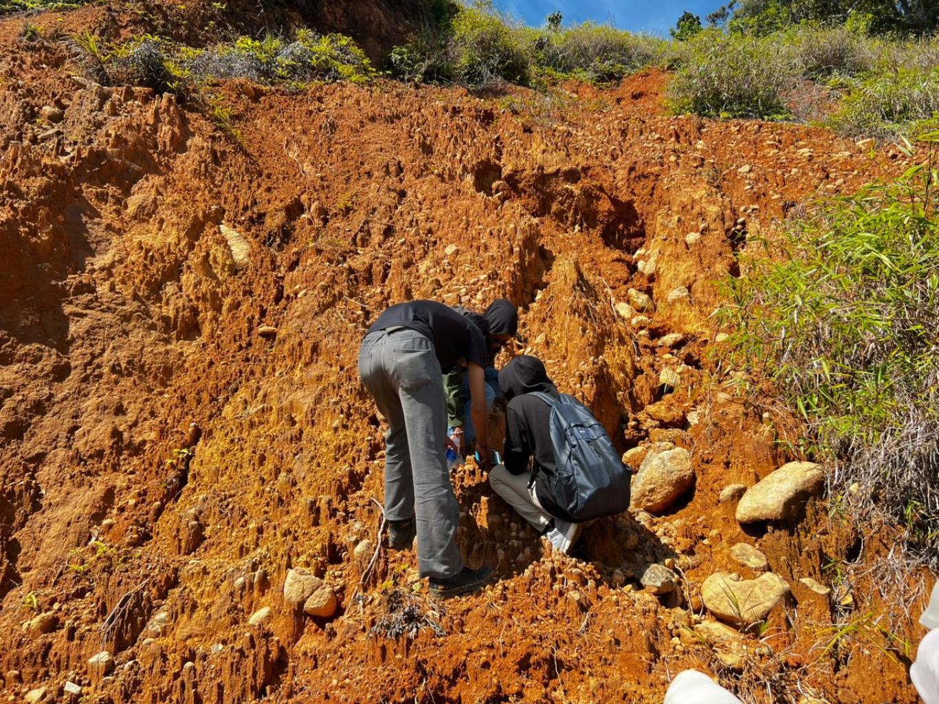 WhatsApp-Image-2025-10-13-at-09.03.57-(2)